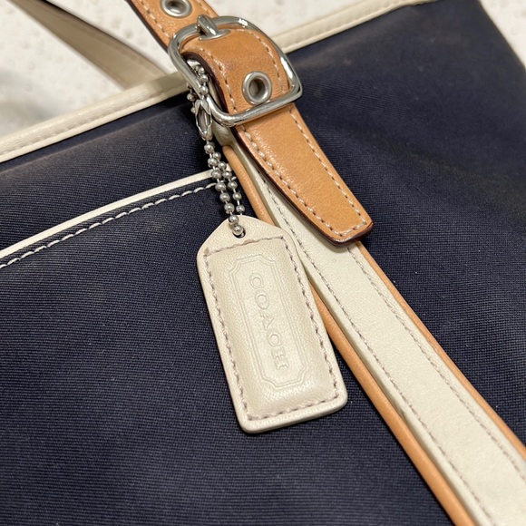 Coach Handbag - Picture 2 of 14